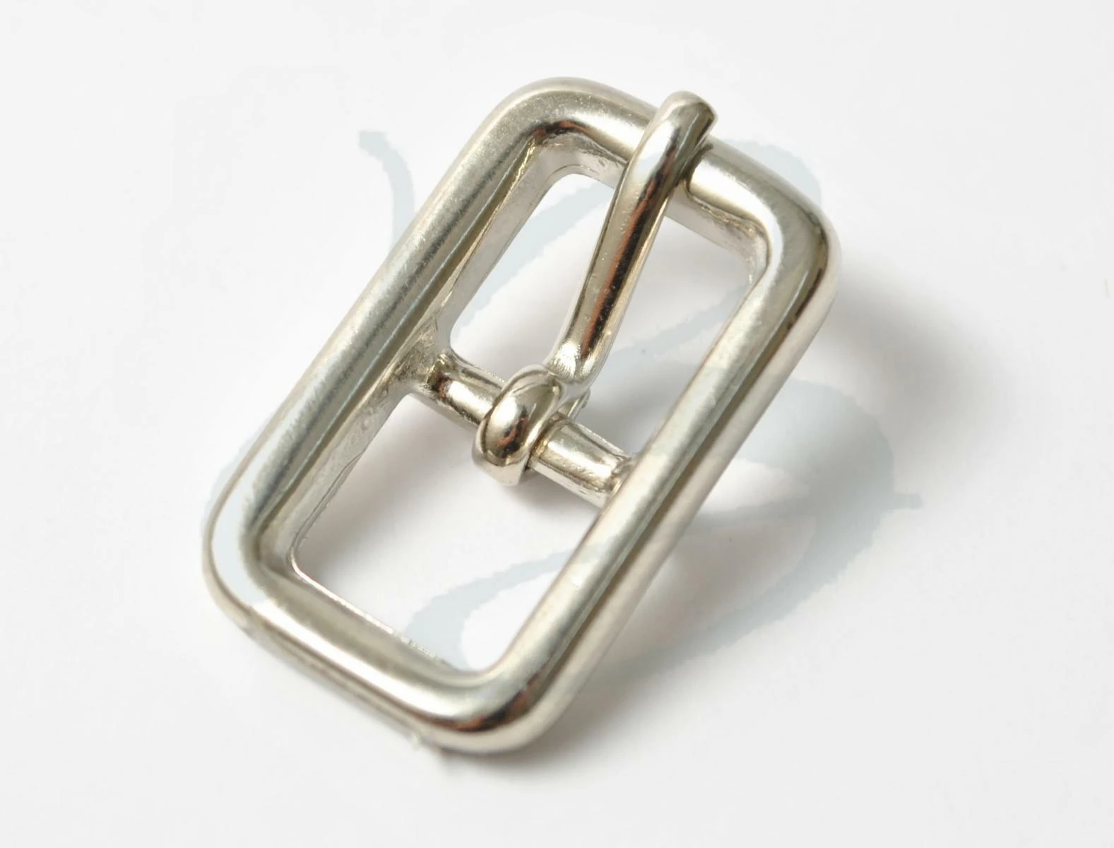 ZAMAK BUCKLE --mm VARIOUS COLOURS 