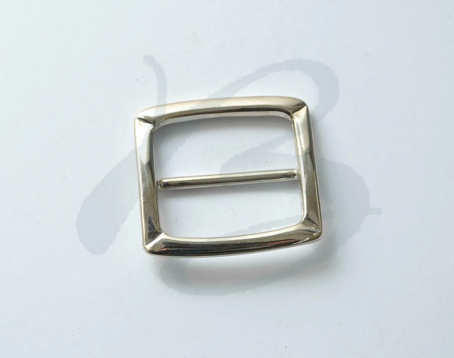 ZAMAK SLIDING BUCKLE 30X25mm VARIOUS COLOURS 