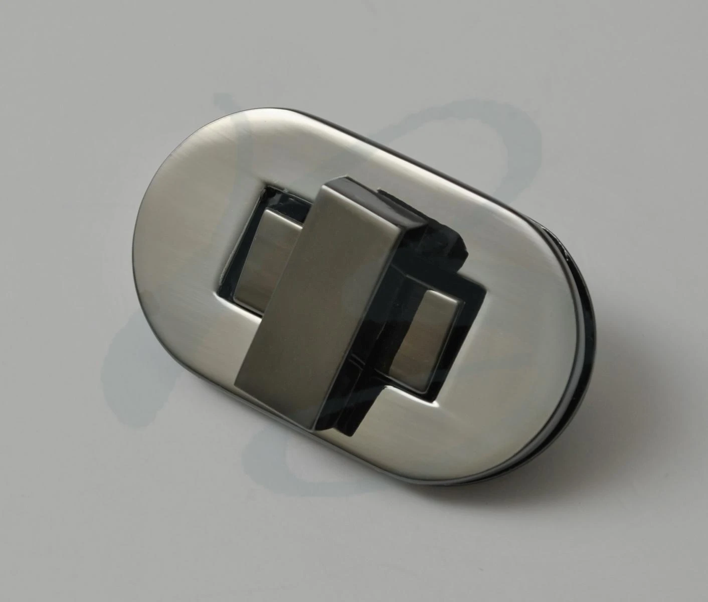 ZAMAK OVAL TURN LOCK WIDTH 50 mm X HEIGHT 30 mm VARIOUS .COLOURS