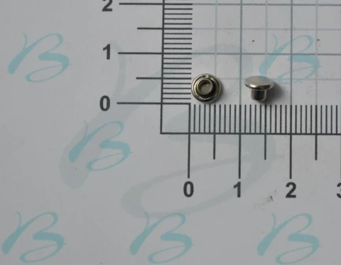 IRON FLAT HEAD RIVET 5,5 mm