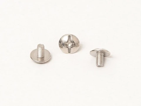 ROUNDED HEAD IRON SCREW